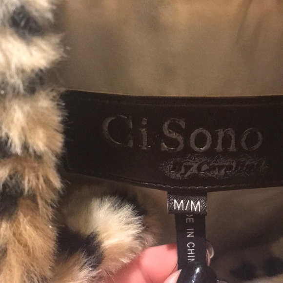 Leopard Faux Fur Vest - Picture 2 of 5